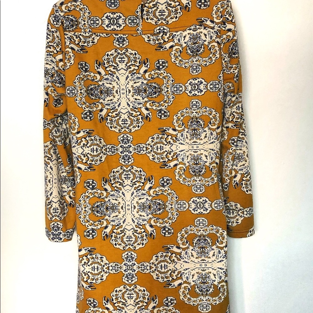 Dress - Picture 3 of 5